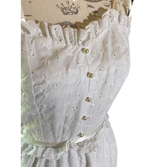 Vintage 1970’s Vicky Vaughn White Cotton Eyelet Ruffled Boho Retro Maxi Dress - Picture 11 of 16